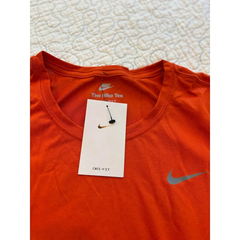 Nike Womens Dri-FIT Long Sleeve Shirt‎ Size Medium Orange
